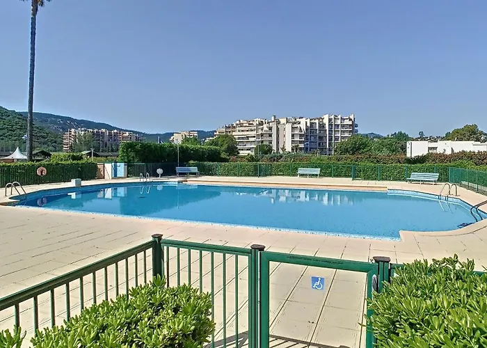Le Master - 4 Pers 43m2 - Piscine - Climatise *